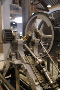A close-up picture of a restored diagonal steam engine at the Science and Industry Museum's Power Hall: The Andrew Law Gallery, supported by a donation from Atmos International - Science Museum Group © The Board of Trustees of the Science Museum